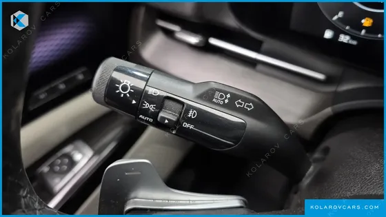 KIA CARNIVAL GASOLINE 7-SEATER SIGNATURE