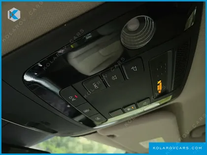 KIA CARNIVAL 9-SEATER HI-LIMOUSINE
