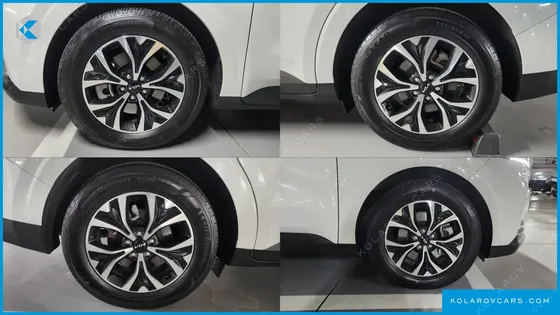 KIA CARNIVAL 9-SEATER PRESTIGE