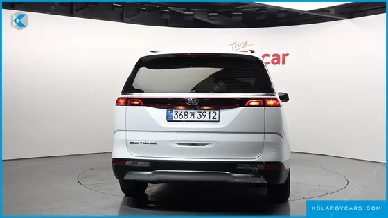 KIA CARNIVAL 9-SEATER SIGNATURE