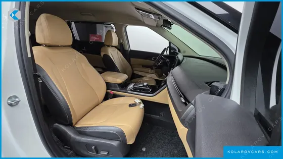 KIA CARNIVAL 9-SEATER SIGNATURE