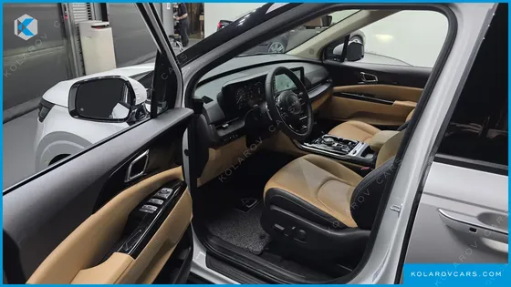 KIA CARNIVAL 9-SEATER NOBLESSE