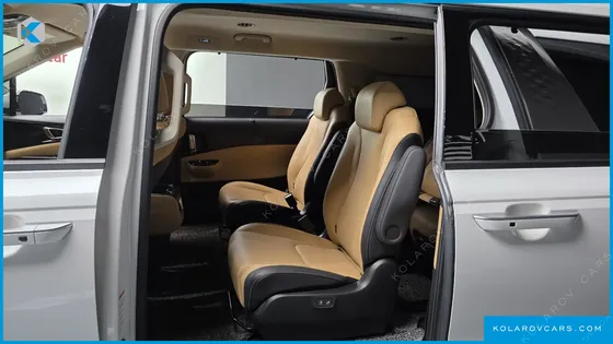 KIA CARNIVAL 9-SEATER NOBLESSE