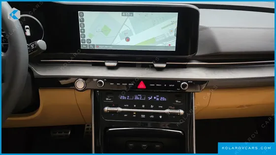 KIA CARNIVAL 9-SEATER NOBLESSE