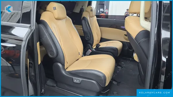KIA CARNIVAL 9-SEATER SIGNATURE