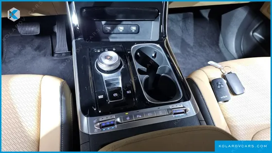 KIA CARNIVAL 7-SEATER SIGNATURE