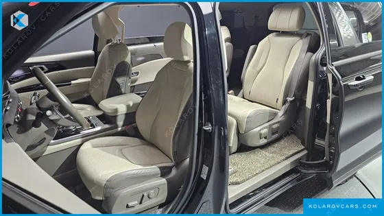 KIA CARNIVAL 7-SEATER SIGNATURE