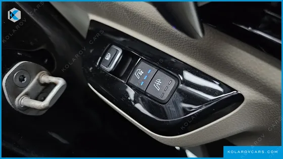 KIA CARNIVAL 7-SEATER SIGNATURE