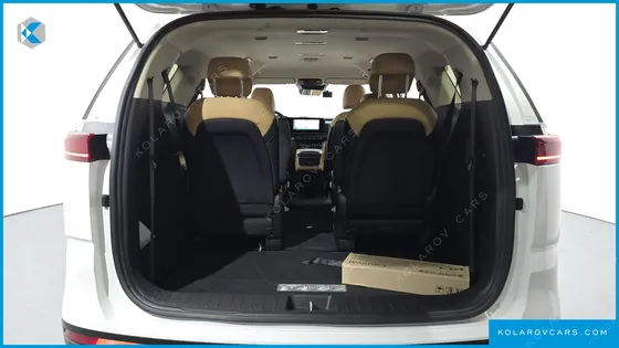 KIA CARNIVAL 9-SEATER PRESTIGE