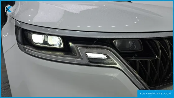 KIA CARNIVAL 9-SEATER PRESTIGE