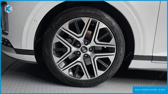 HYUNDAI GRANDEUR 2,5 GASOLINE 2WD