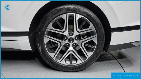 HYUNDAI GRANDEUR 2,5 GASOLINE 2WD