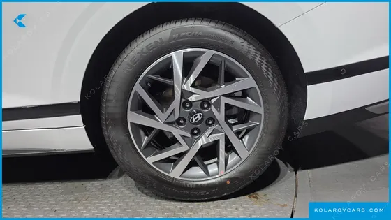 HYUNDAI GRANDEUR 2,5 GASOLINE 2WD