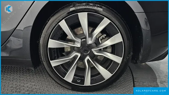 TESLA MODEL 3 RWD