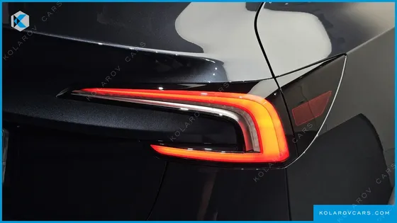TESLA MODEL 3 RWD