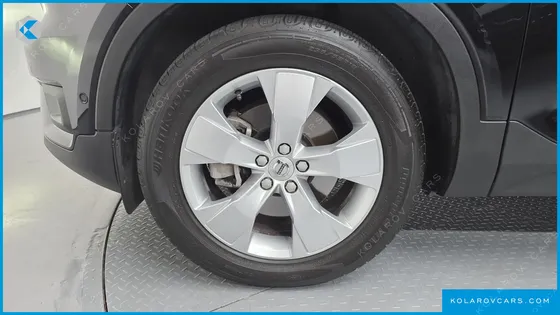 VOLVO XC40 T4 MOMENTUM