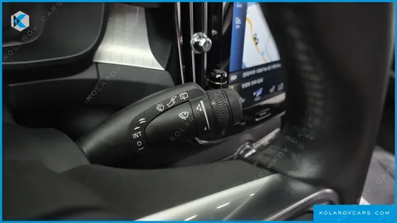 VOLVO XC40 T4 MOMENTUM
