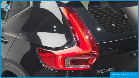 VOLVO XC40 T4 MOMENTUM