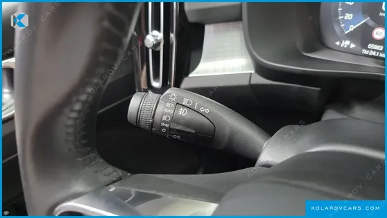 VOLVO XC40 T4 MOMENTUM