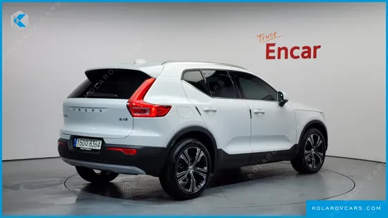 VOLVO XC40 B4 INSCRIPTION