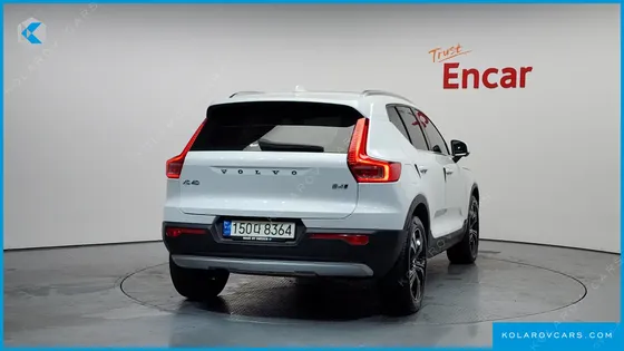VOLVO XC40 B4 INSCRIPTION