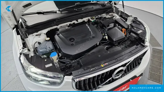 VOLVO XC40 B4 INSCRIPTION