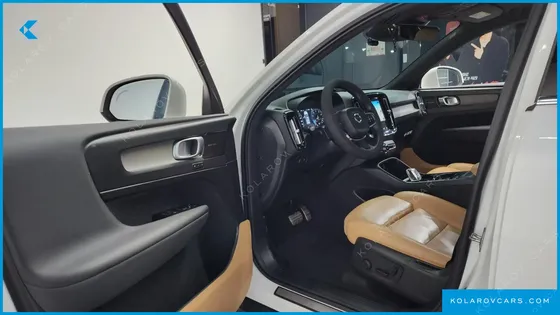 VOLVO XC40 B4 INSCRIPTION