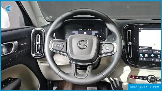 VOLVO XC40 B4 ULTIMATE BRIGHT