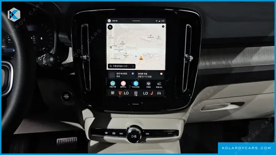 VOLVO XC40 B4 ULTIMATE BRIGHT