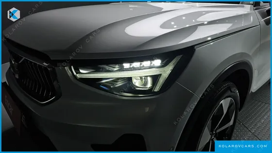 VOLVO XC40 B4 ULTIMATE BRIGHT