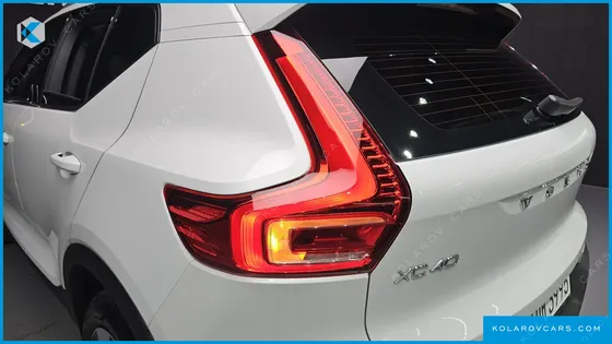 VOLVO XC40 B4 ULTIMATE BRIGHT