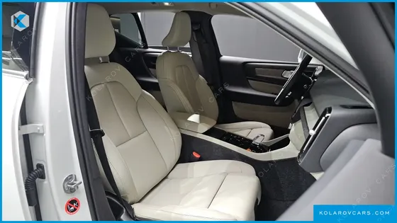 VOLVO XC40 B4 ULTIMATE BRIGHT