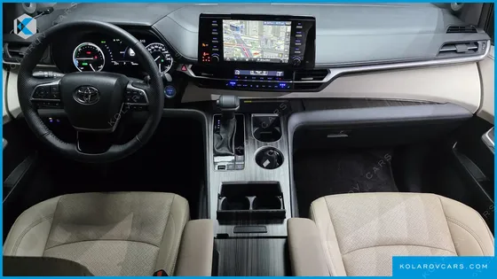 TOYOTA SIENNA 2.5 HYBRID 2WD