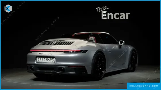 PORSCHE 911 CARRERA 4 GTS CABRIOLET