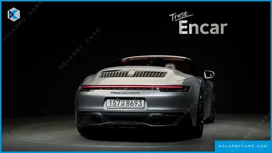 PORSCHE 911 CARRERA 4 GTS CABRIOLET
