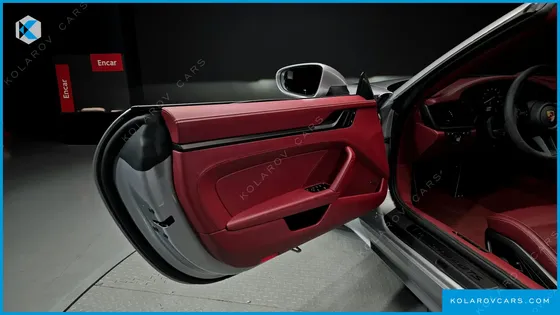 PORSCHE 911 CARRERA 4 GTS CABRIOLET