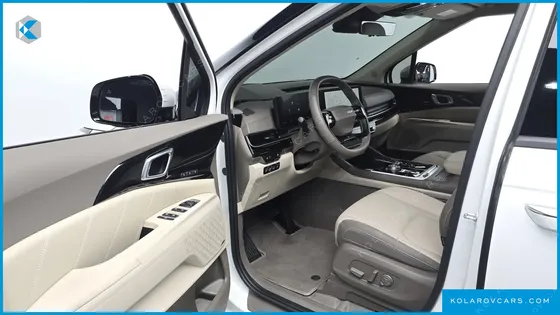 KIA CARNIVAL GASOLINE 7-SEATER SIGNATURE