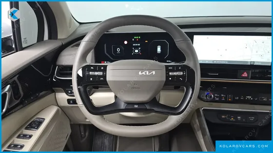 KIA CARNIVAL GASOLINE 7-SEATER SIGNATURE