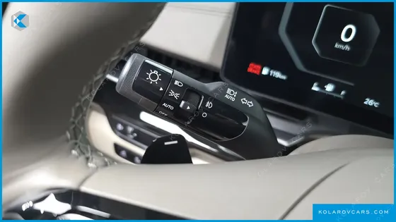 KIA CARNIVAL GASOLINE 7-SEATER SIGNATURE