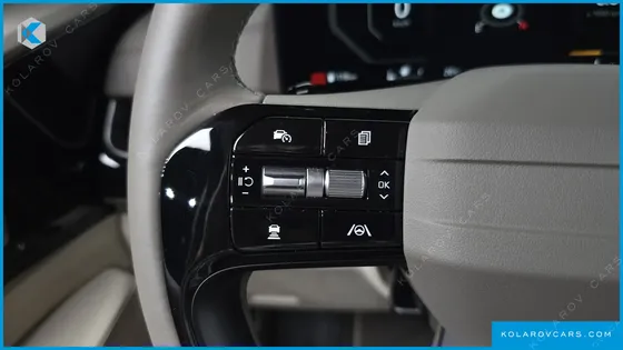 KIA CARNIVAL GASOLINE 7-SEATER SIGNATURE