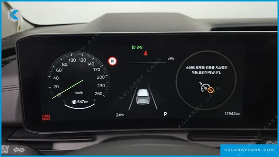 KIA CARNIVAL GASOLINE 9 SEATER X LINE