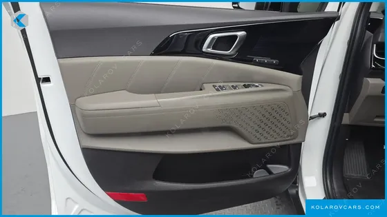 KIA CARNIVAL GASOLINE 9 SEATER X LINE