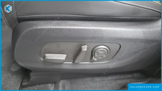 KIA CARNIVAL GASOLINE 9 SEATER X LINE