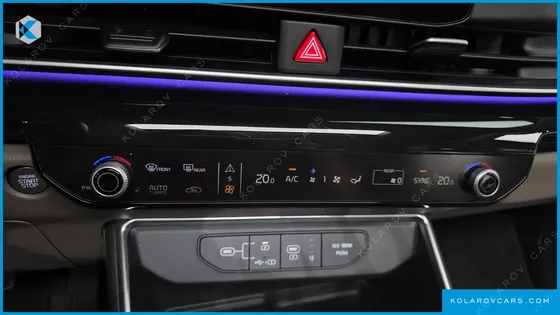 KIA CARNIVAL GASOLINE 9 SEATER X LINE