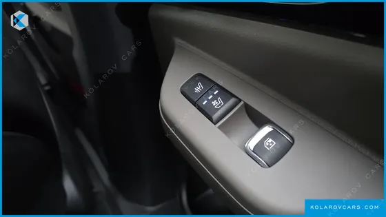 KIA CARNIVAL GASOLINE 9 SEATER X LINE
