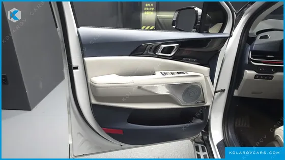 KIA CARNIVAL HEV 9-SEATER HI-LIMOUSINE (SPECIAL VEHICLE)