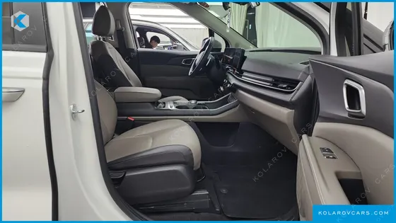 KIA CARNIVAL 9-SEATER PRESTIGE