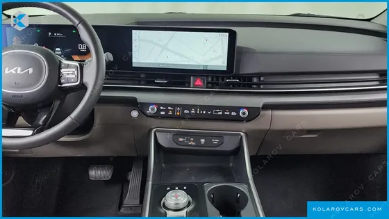 KIA CARNIVAL 9-SEATER PRESTIGE