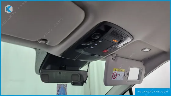 KIA CARNIVAL 9-SEATER PRESTIGE