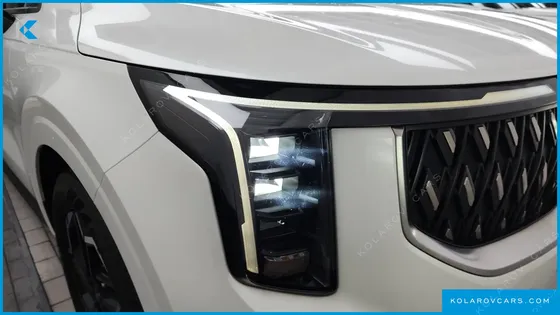 KIA CARNIVAL 9-SEATER PRESTIGE
